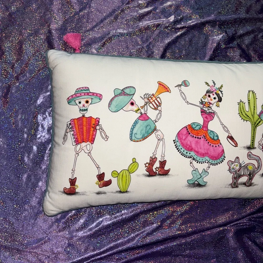 Dia De Los Muertos Throw Pillow
